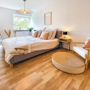 Apartment Stilvolle 3-zimmer In Mit Balkon Und Guter Autobahnanbindung, Ingolstadt